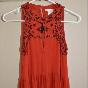 juniors/women’s shirt/tank